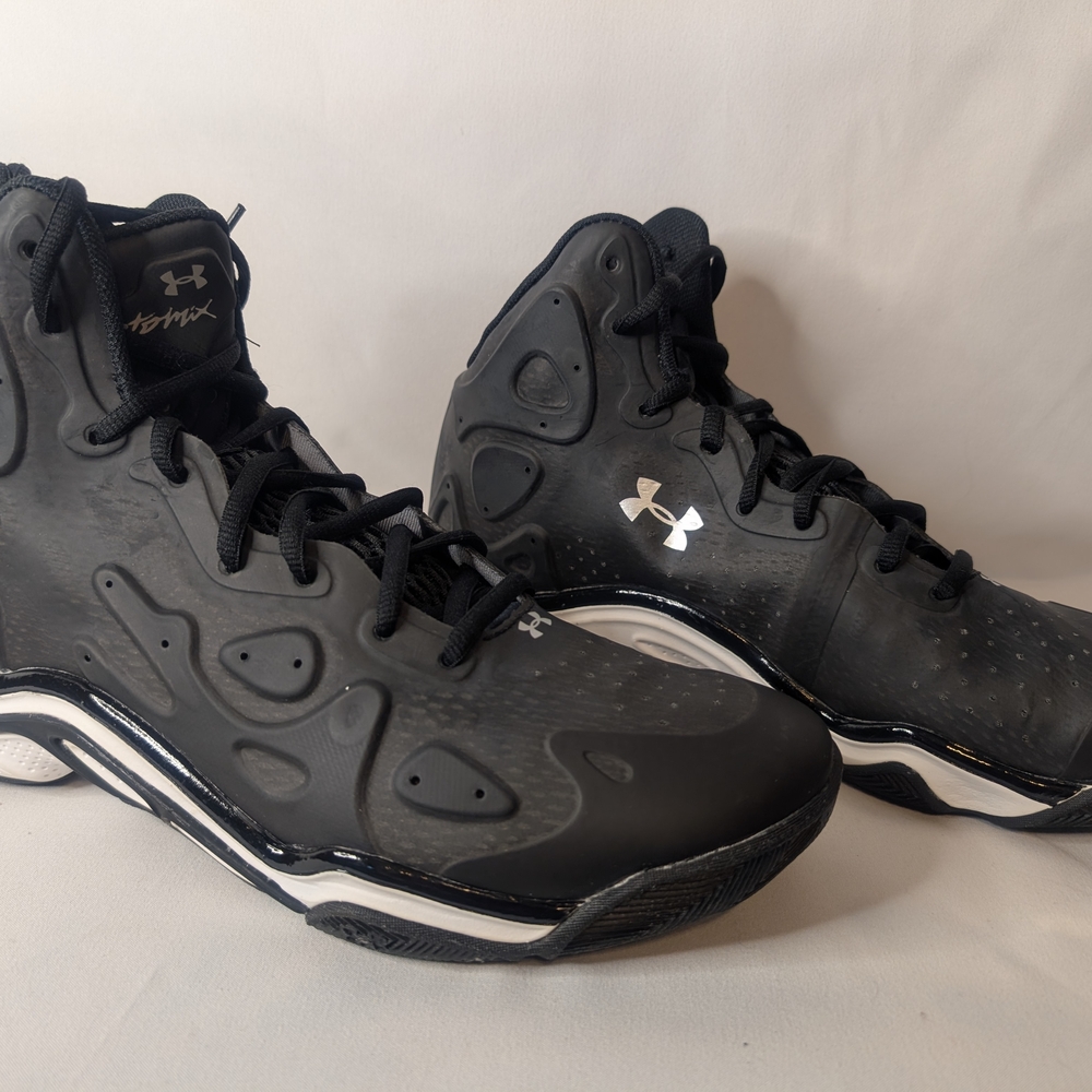 NIB Under Armour UA Micro G Anatomix Spawn 2 Mens Size 10 Basketball Shoes
